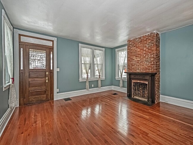 Photo - 130 Boroview Ave