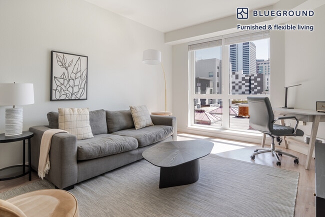 Building Photo - 2500 Webster St Unit FL3-ID1830