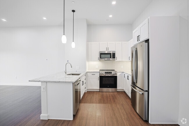 1BR, 1BA - 760SF - Kitchen - 45 E. Central St.