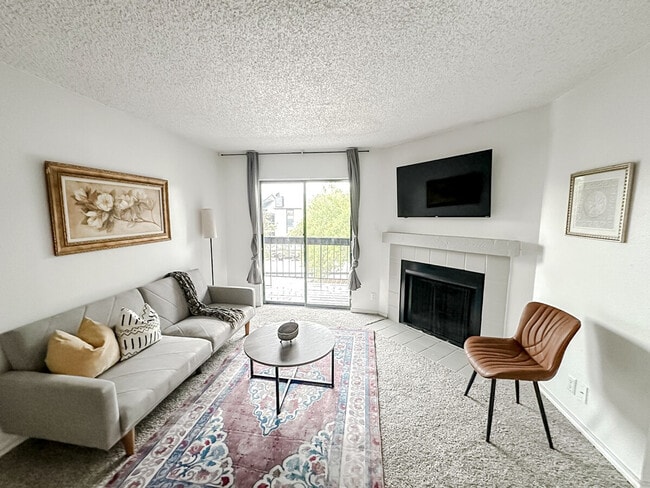 Photo - 1071 Clayton Ln Unit SI ID1256857P