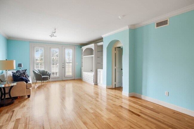 Photo - 3818 Holland Ave Unit 304