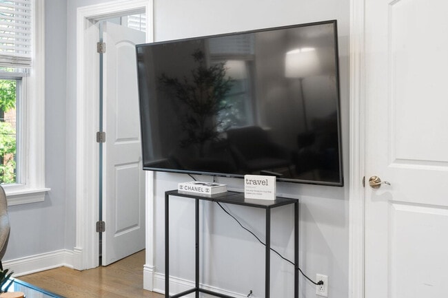 Photo - 1408 W Ohio St Unit ID1244924P