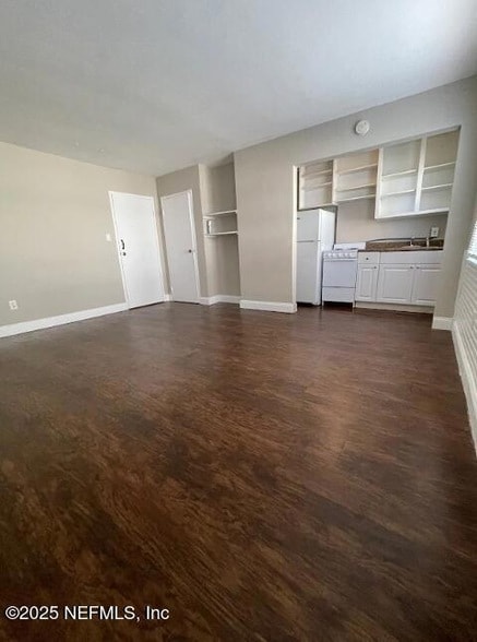 Photo - 810 2nd St N