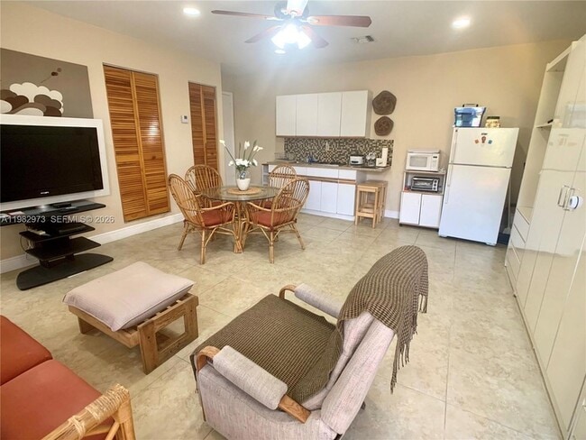 Photo - 15529 SW 69th Terrace Unit Side