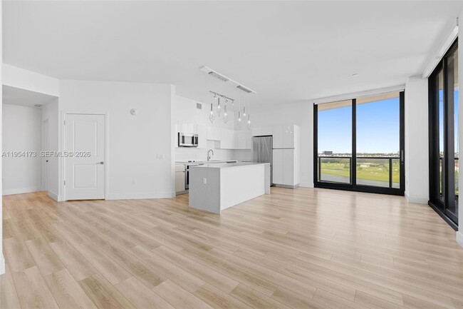 Photo - 101 Diplomat Pkwy Unit 1001