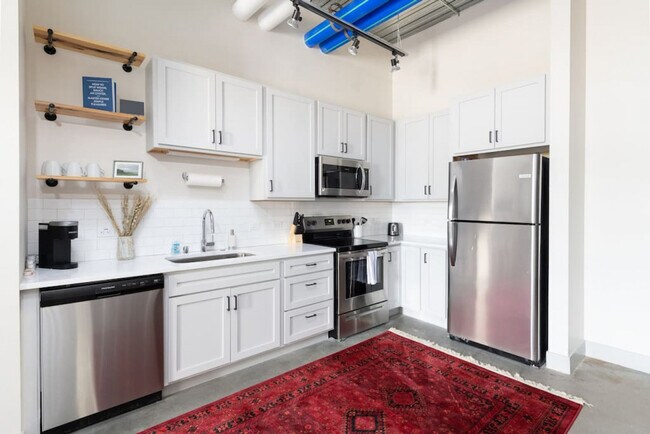 Photo - 1009 W Juneau Ave Unit SI ID1379000P