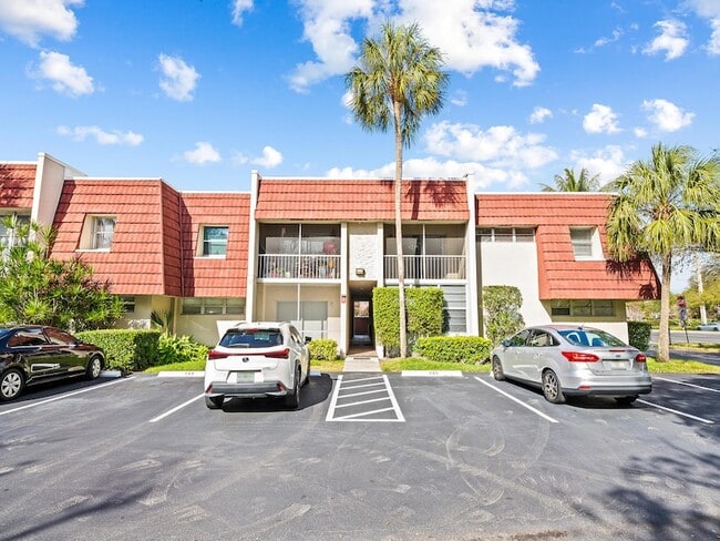 Photo - 1 Jacaranda Country Club Dr Unit 202