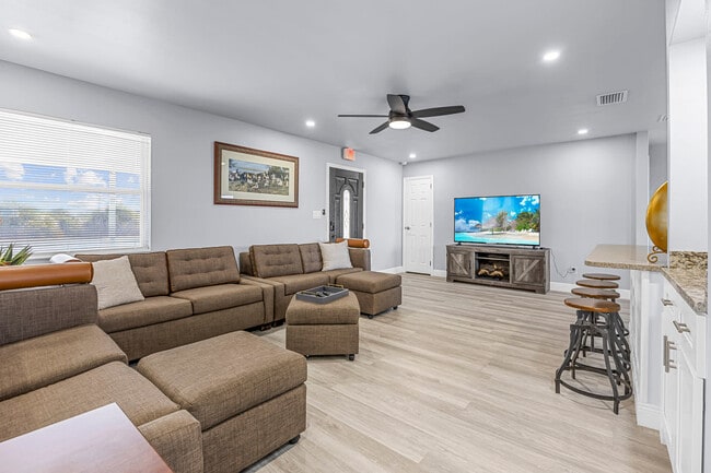 Building Photo - 6403 S Hwy A1A Unit FL2-ID1044466P