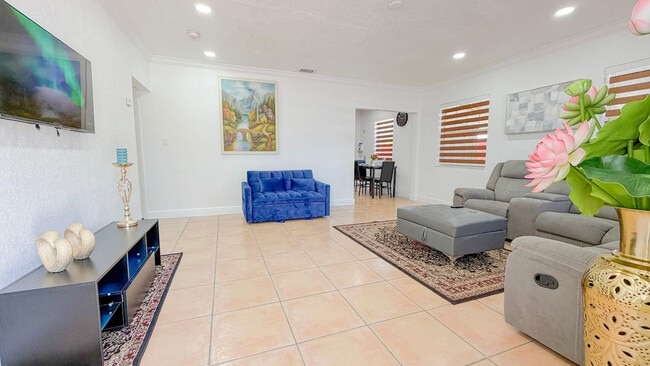 Photo - 340 Tamiami Canal Rd Unit SI FL1-ID1463287P