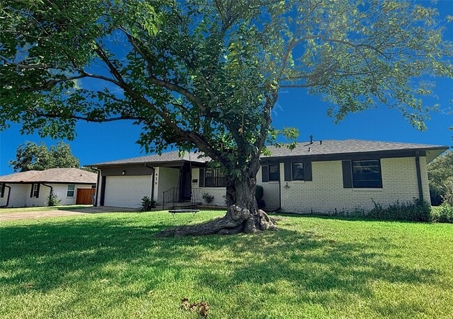 Photo - 436 Degan Ave
