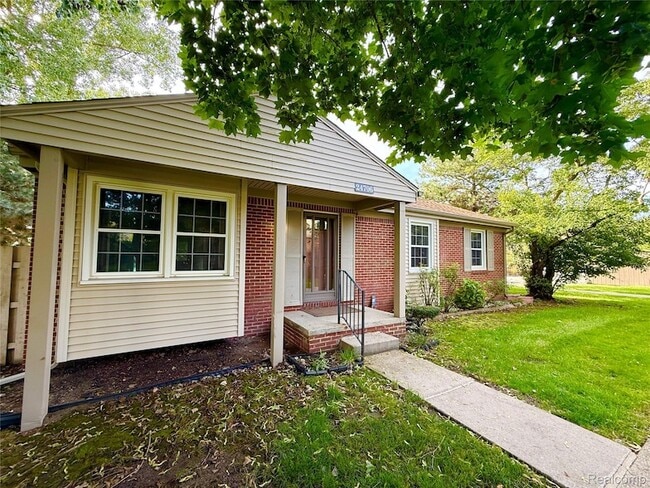 Photo - 24706 Bashian Dr