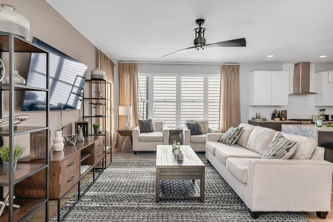 Building Photo - 1720 14th Ave S Unit ID1051681P