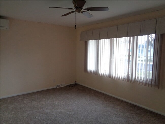 Photo - 113 William Ln