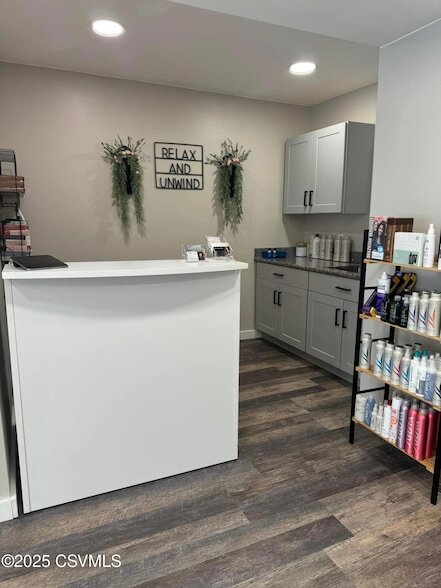 Photo - 17 Bound Ave