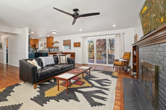 Building Photo - 1117 N Washington Ave Unit ID1221908P