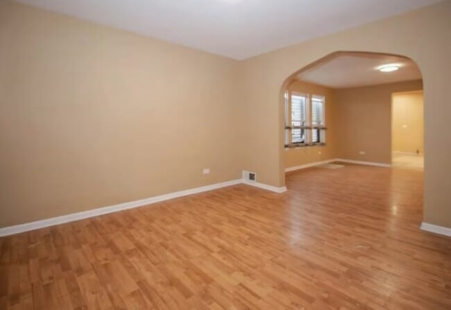 Photo - 5005 W Chicago Ave Unit 1