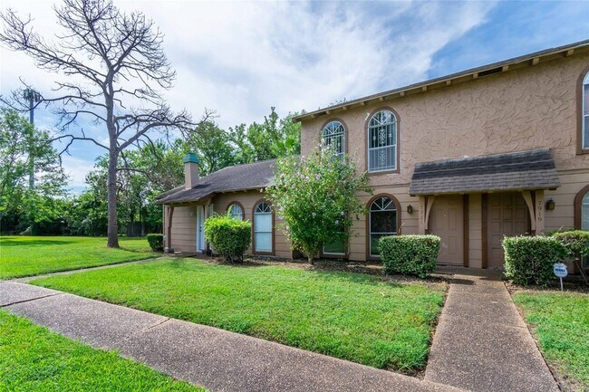 Photo - 7921 Cook Rd