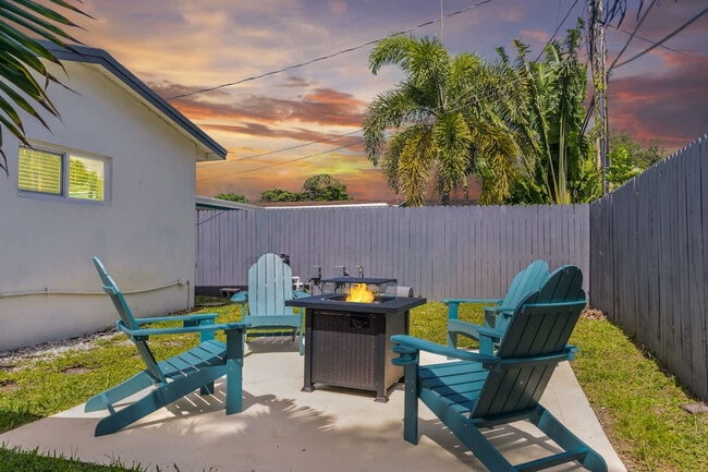 Photo - 6452 Custer St Unit ID1372341P