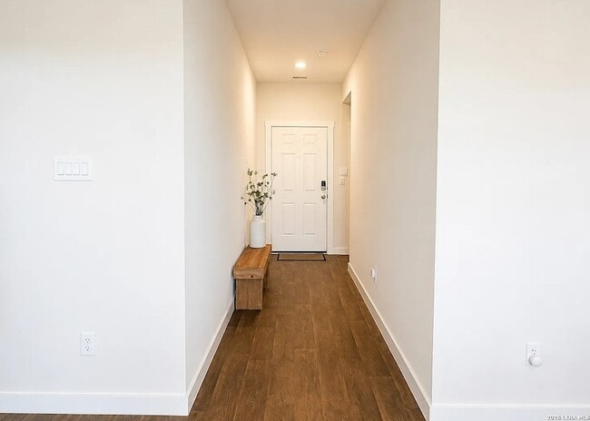 Photo - 326 Merriman Rd