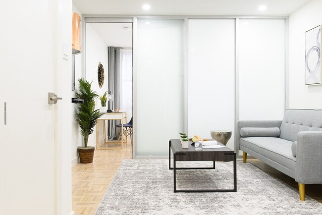 Building Photo - 244 E 75th St Unit FL3-ID1021833P