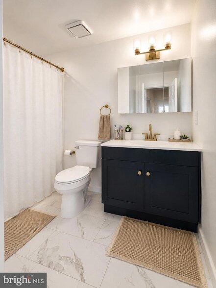 Photo - 937 Woodstock Ct