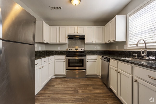 Interior Photo - Creekside Apartments