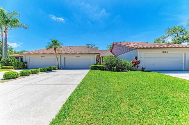 Photo - 3946 Wilshire Cir E