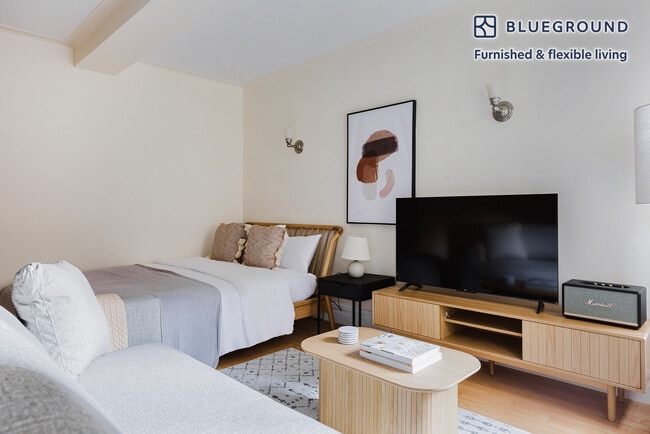 Photo - 95 Christopher St Unit FL3-ID1680