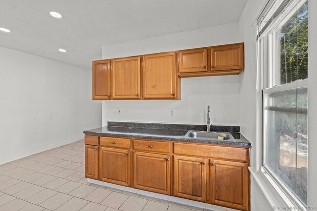 Photo - 56 Blake St Unit 2