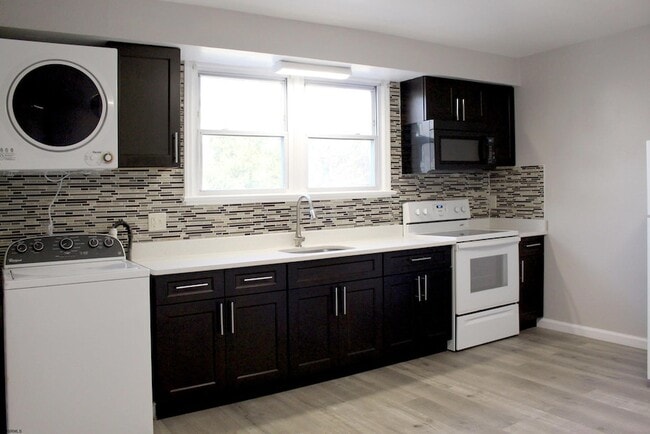 Photo - 104 Minnetonka Ave