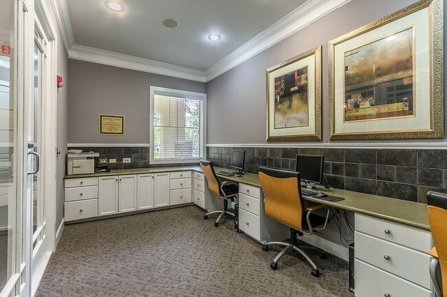 Business Center Built for Productivity - Grand Estates at Kessler Park