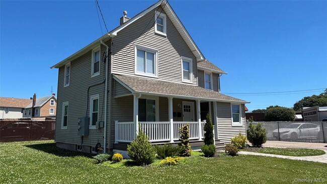 Building Photo - 23 Arnold Ave