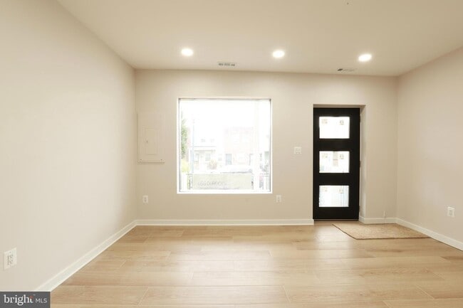 Photo - 1625 Montello Ave NE