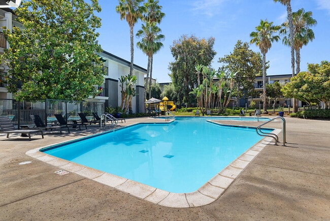 Building Photo - Avondale at Warner Center