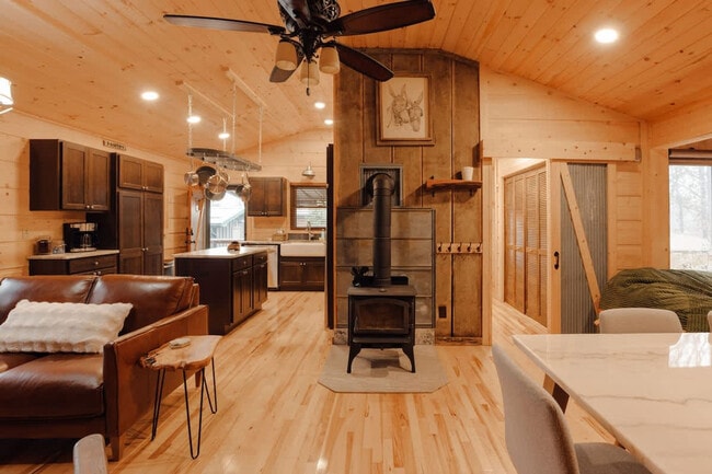 Photo - 521 Baywood Dr Unit ID1397963P