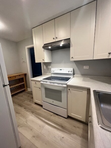 Photo - 1408 Hinman Ave Unit 1W