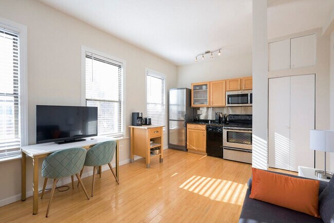Photo - 1822 15th St NW Unit ID363P