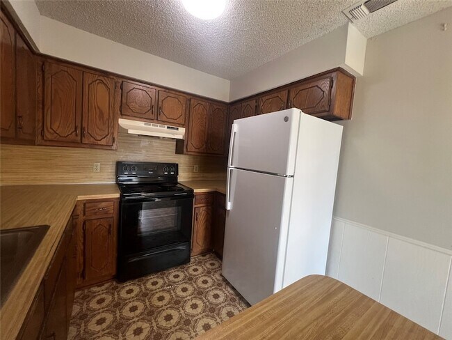 Photo - 2301 N Woods St