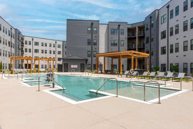 Building Photo - The Rail