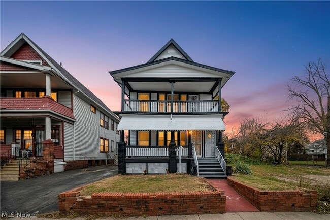 Building Photo - 12001 Oakview Ave Unit DOWN