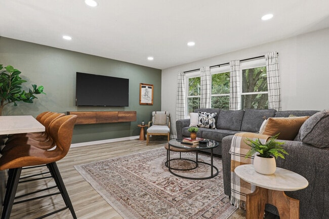 Building Photo - 6090 Rattman Rd Unit ID1367517P