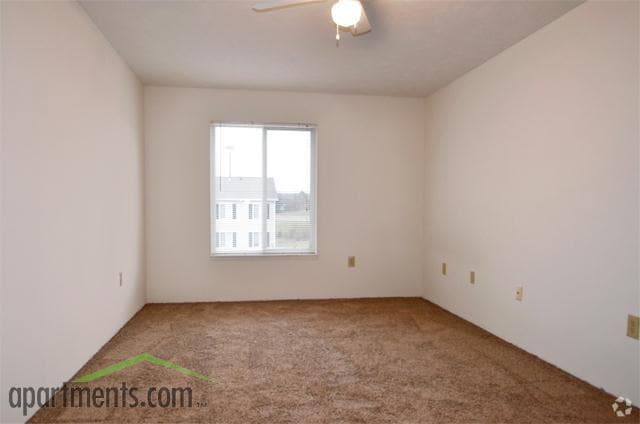 Bedroom - Higgins Estates Apartments