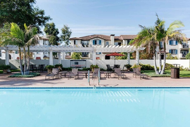 Building Photo - Tierra Vista