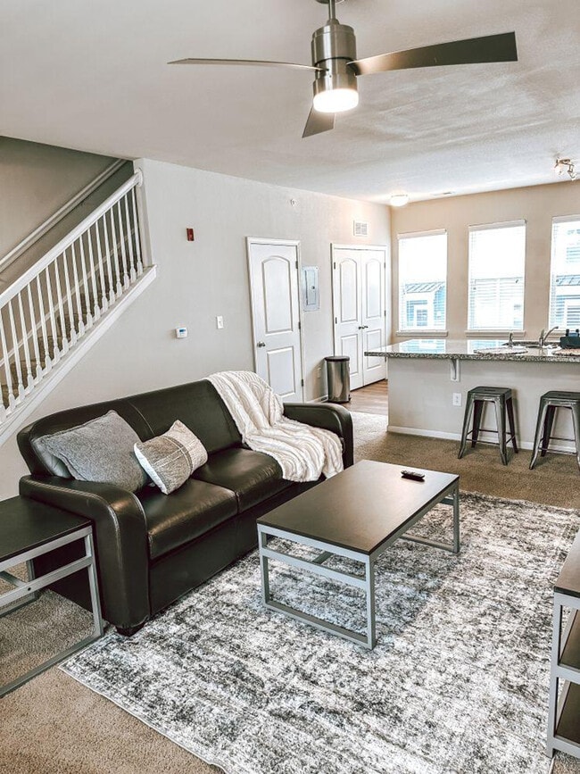 Photo - 525 S Patterson Dr Unit ID1383116P