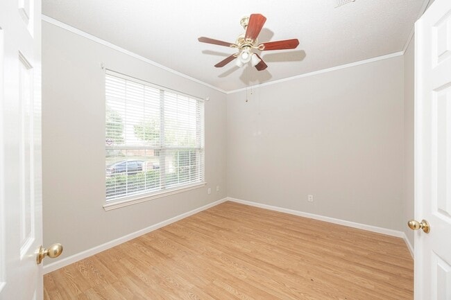 Photo - 6405 Calloway Dr