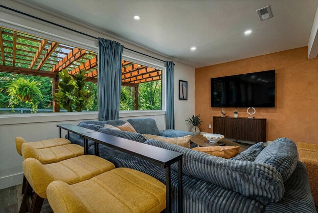 Photo - 10 Penny Ave Unit SI ID1474772P