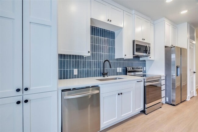 Photo - 3000 Duval St Unit 207