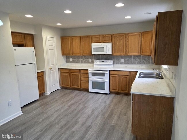 Photo - 612 Pendleton Ln