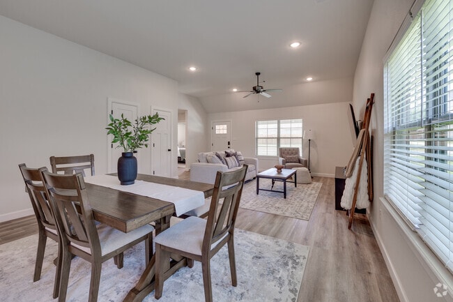 3BR, 2BA - 1618SF -House - Living Room - Maple Park at Riley Farm