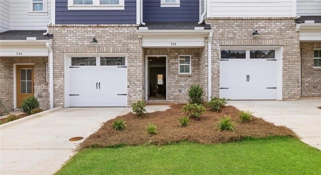 Photo - 100 Hampton St